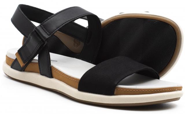 clarks wide sandals